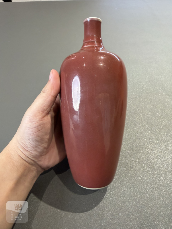 清康熙 霁红釉莱菔瓶（带木底座） - 图8